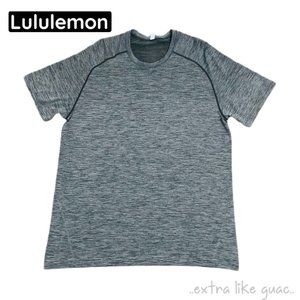 lululemon athletica Men's Short Sleeve -sold